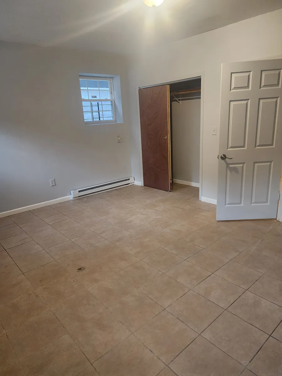 Building Photo - 4156 Wickham Ave #1
