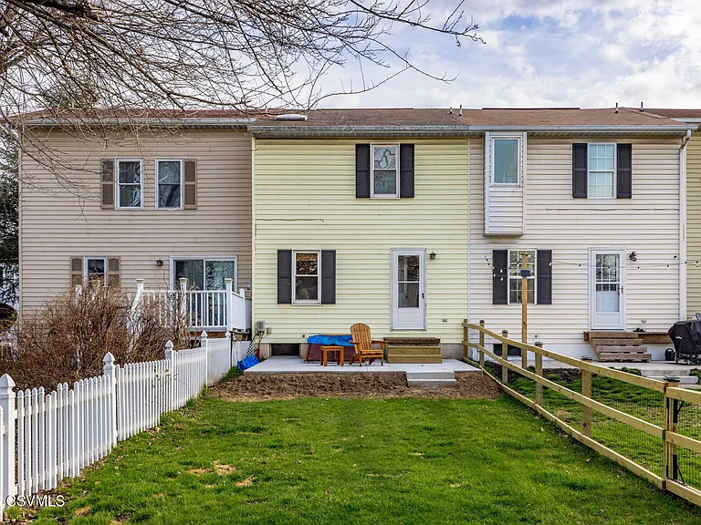 606 Nicholas Ave — Photo 18