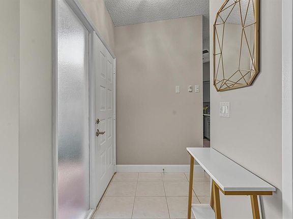 4th image of 8290 Springlake Dr