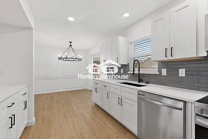 1818 Indian Creek Ct — Photo 13