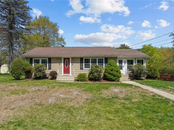 56 Litzen Rd, North Smithfield, RI 02896