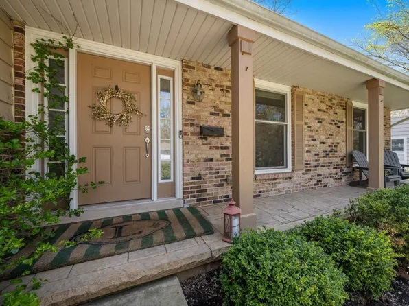 1128 Elizabeth Ave, Naperville, IL 60540