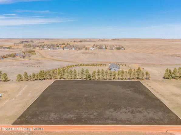 29D Street SW, Dickinson, ND 58601