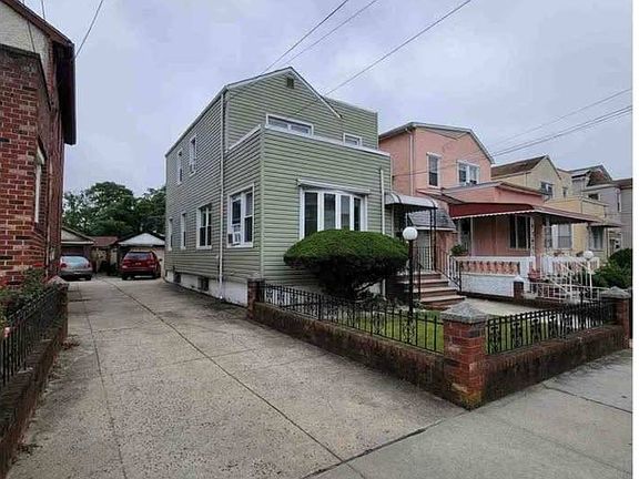 2nd image of 13711 234th St