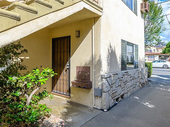 5th image of 9614 Live Oak Ave