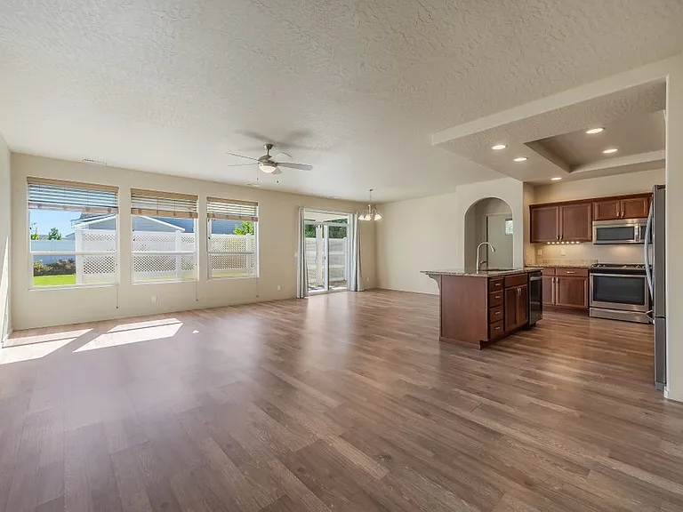 4292 W Magrath Dr — Photo 4
