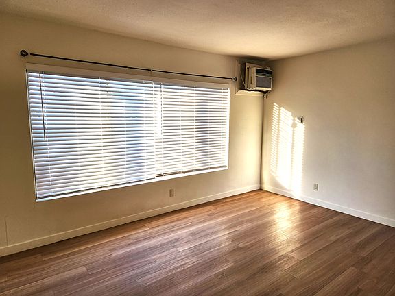 3rd image of 262 N Palm Ave APT B