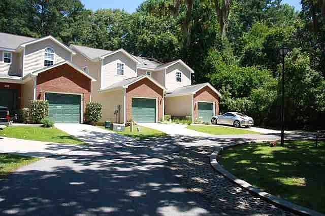 1st image of 2588 Centerville Ct #17
