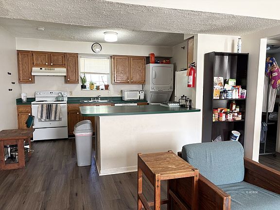 2nd image of 15 S Shafer St APT 404