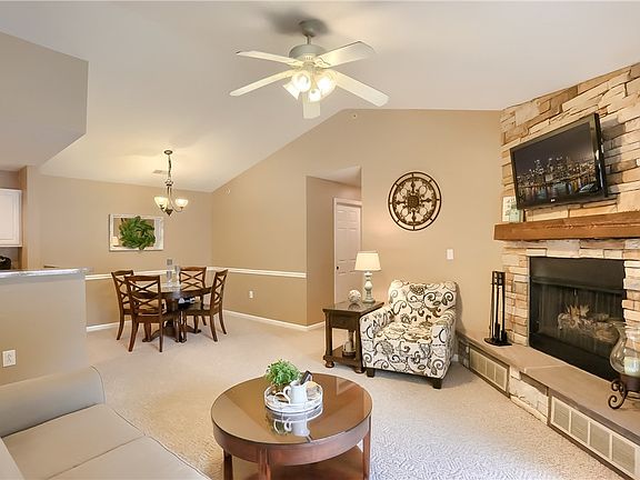 5th image of 2208 Lenox Oval