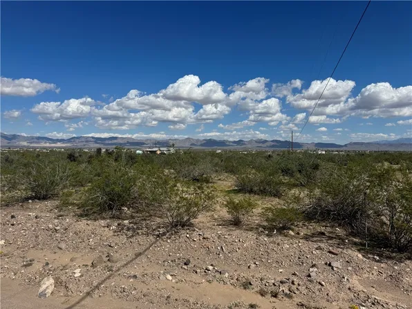 7782 W Burro Dr, Golden Valley, AZ 86413