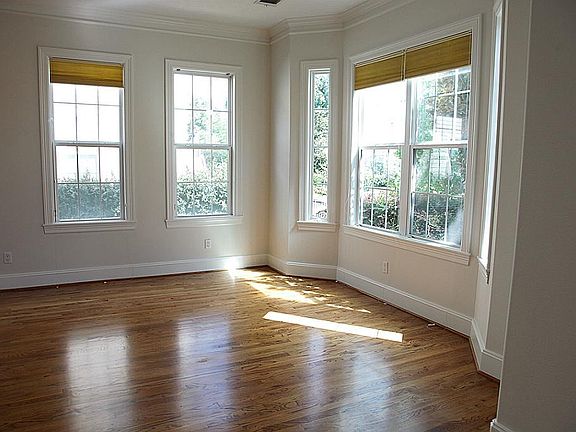 5th image of 1413 W 21st St