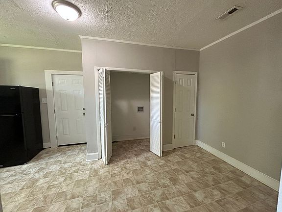 5th image of 1002 S 10th St #D