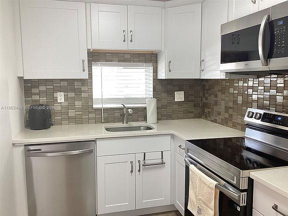 4th image of 9423 S Hollybrook Lake Dr APT 106