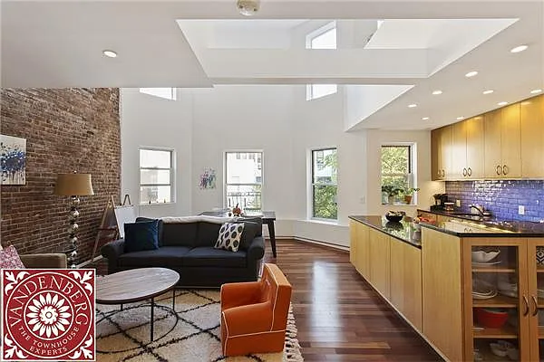 Sold by Vandenberg | media 4