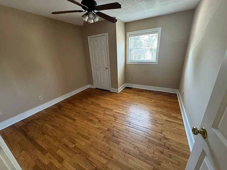 710 Cabell Dr — Photo 17
