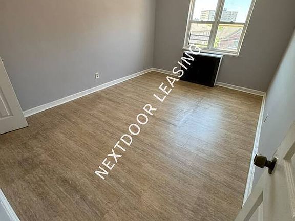3rd image of 70 Crawford St #15M