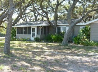 1521 S Mathis St, Rockport, TX 78382