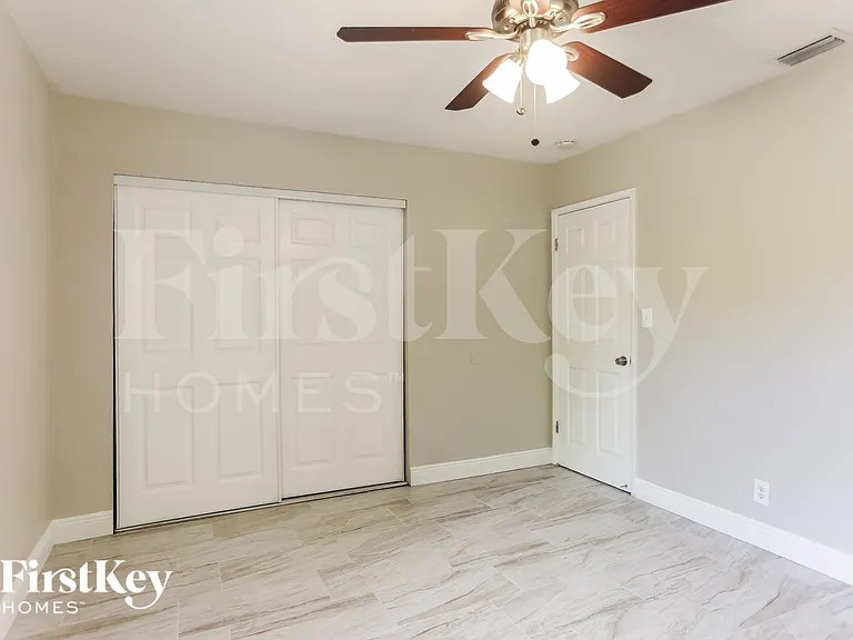 1101 NW 18th St — Photo 13