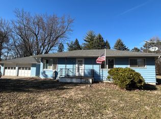 1409 Sycamore Dr, Rock Falls, IL 61071