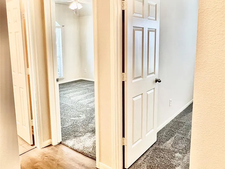 128 Emerald Loch Ln — Photo 6
