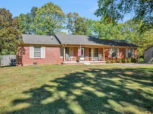 118 Ravenwood Cir, Dickson, TN 37055