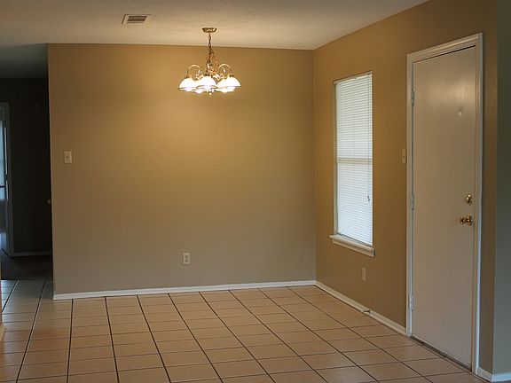 4th image of 3202 S 62nd St APT 16