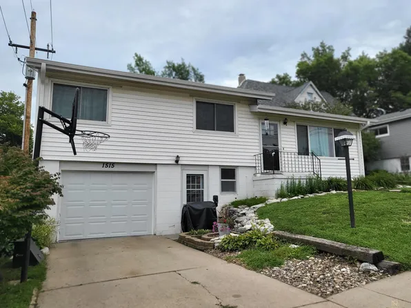 1515 K St, Auburn, NE 68305