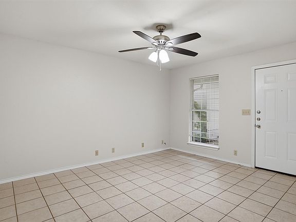 3rd image of 106 N Shaw St #106