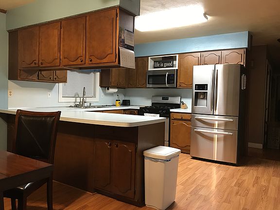 4th image of 29 Orchard Ln