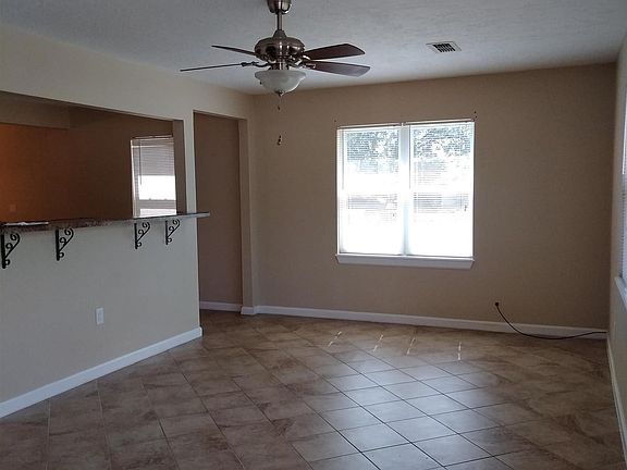 2nd image of 133 Park Dr