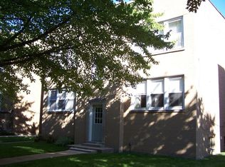 3242 W Hollywood Ave #2E, Chicago, IL 60659