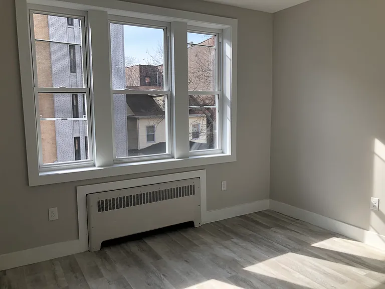 1 Britton St #35E — Photo 4