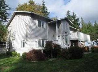 2861 Sunlight Dr, Clinton, WA 98236