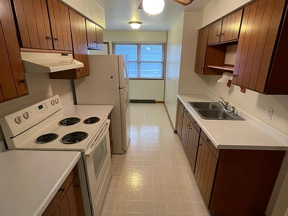 4th image of 2935 Leslie Ln #2935