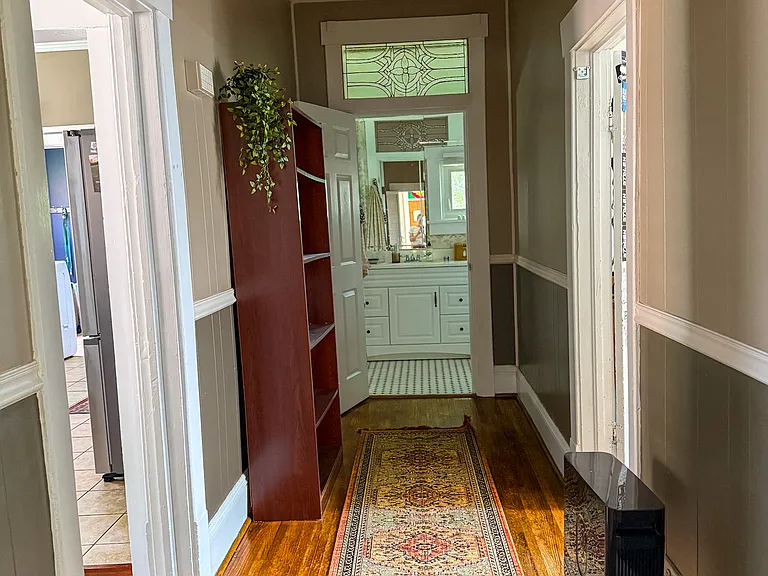 316 W Maple St — Photo 8