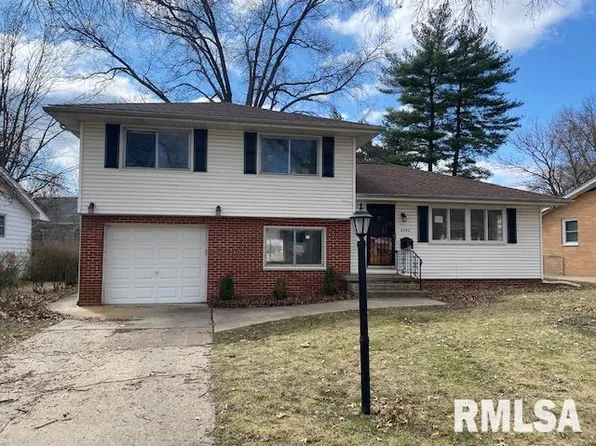 2042 Brentwood Dr, Springfield, IL 62704