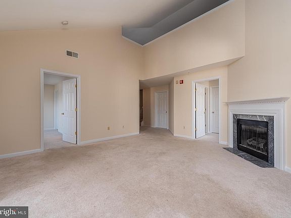 5th image of 9131 Gracious End Ct Unit 302
