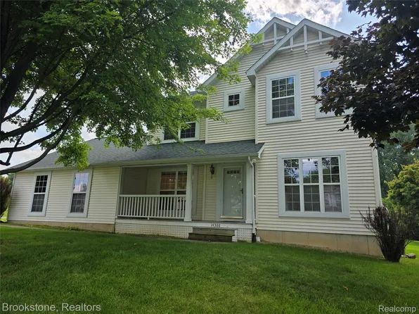14388 Oak Leaf Trl, Linden, MI 48451