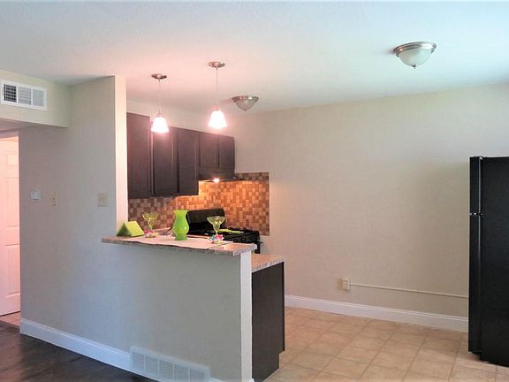 2nd image of 4321 Walker Ln APT D