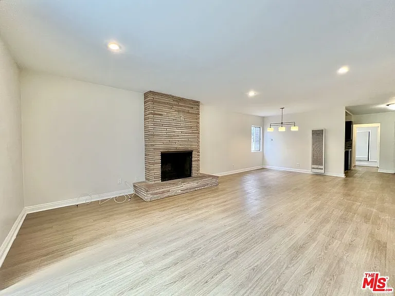1552 Berkeley St #1 — Photo 3