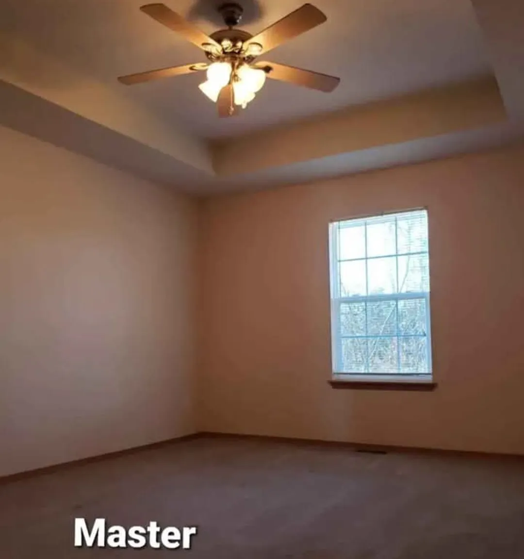 1195 N Westwood Ave — Photo 3