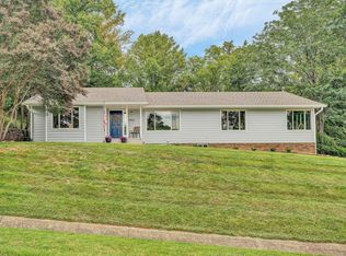 5954 Landview Dr, Roanoke, VA 24018