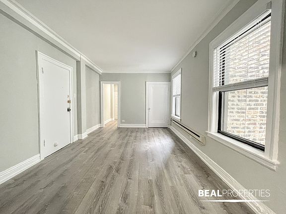 3rd image of 1347 N Dearborn St #1347505