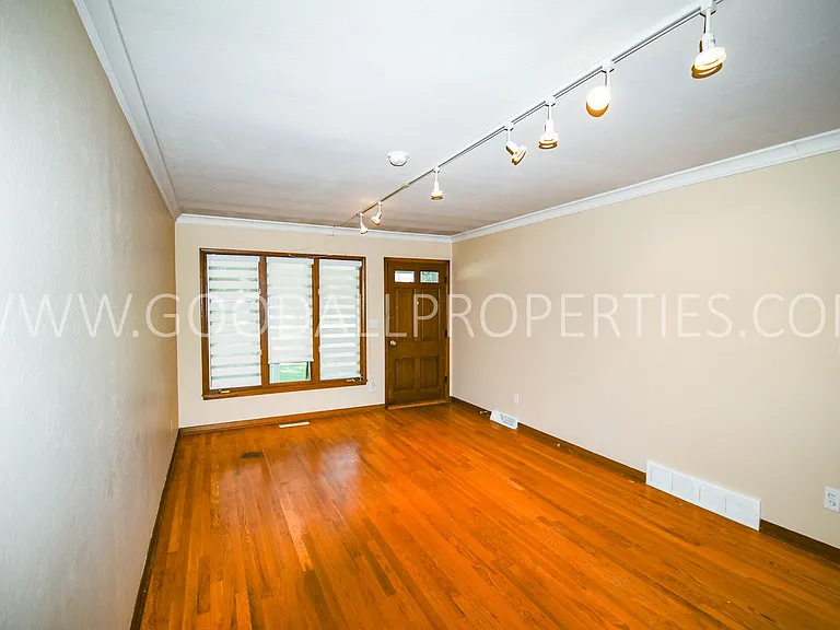 7035 Forest Ct — Photo 5