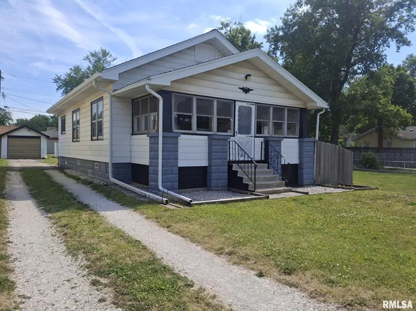 348 & 344 Albert St, Creve Coeur, IL 61610