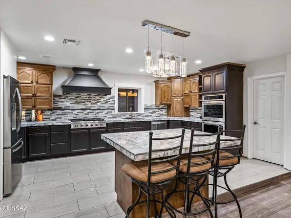 9340 N Rancho Feliz Dr, Tucson, AZ 85704