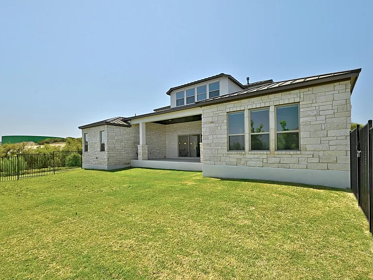 4809 Serene Hills Dr — Photo 33