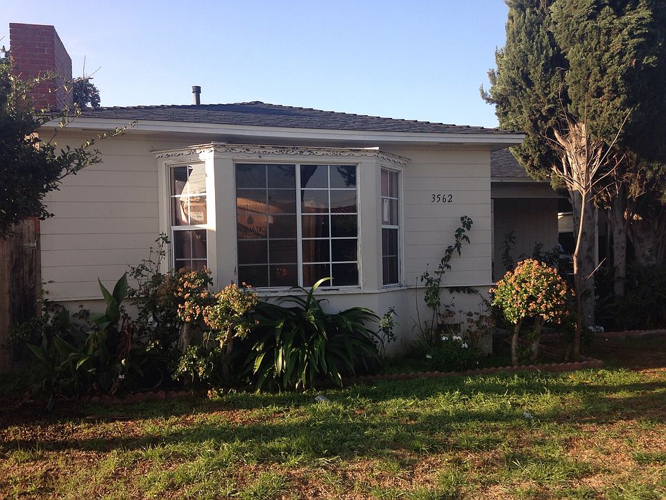 2nd image of 3562 Palm Ave