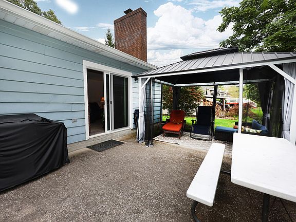 5th image of 2601 Holland Ave